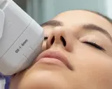 Trattamento viso con laser per macchie: scopri le opinioni e i risultati di questa procedura estetica per una pelle uniforme e luminosa.