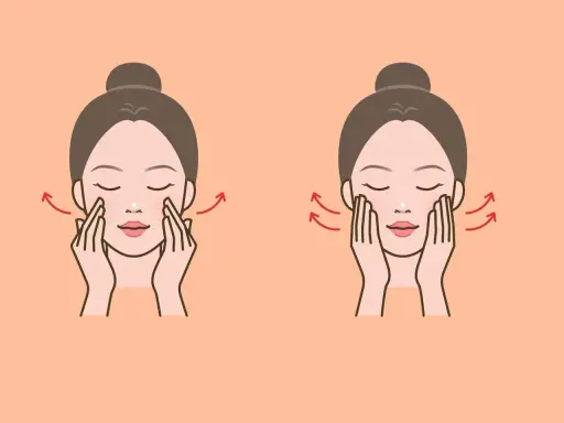 Illustrazione di una donna che massaggia il viso per il rilassamento cutaneo. Le frecce rosse indicano il movimento verso l'alto.